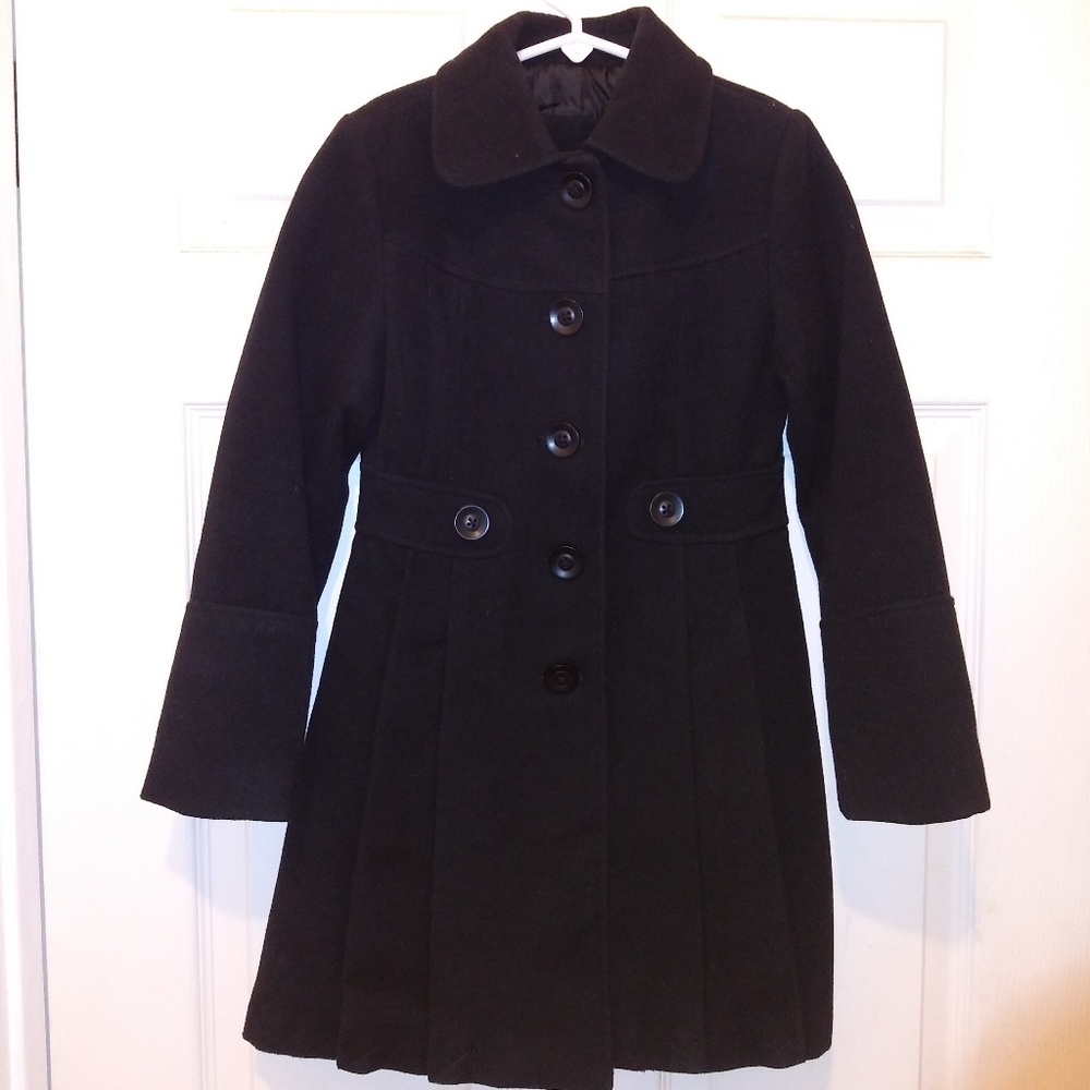 Clothes - Picture 2 of 2